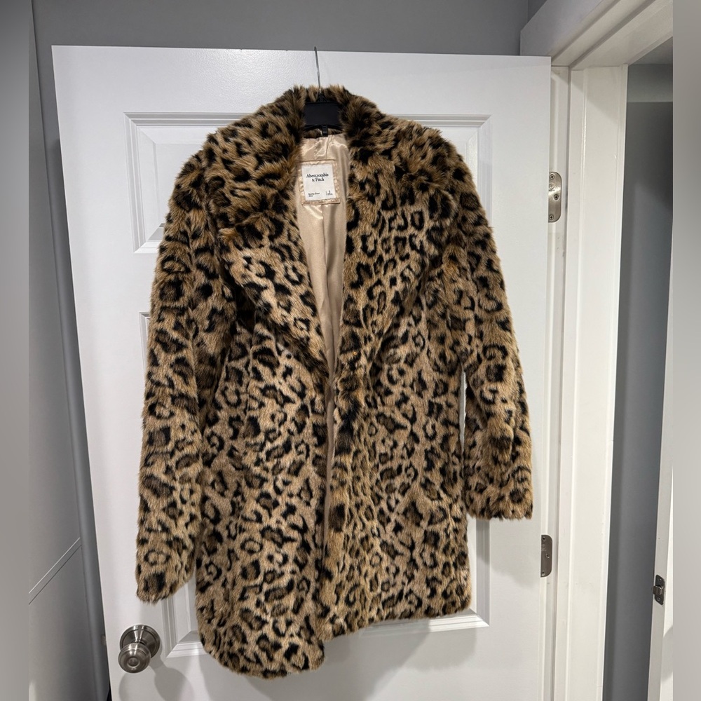 Abercrombie faux fur leopard print coat